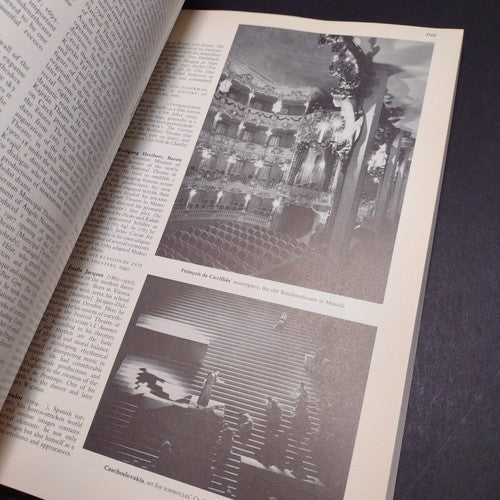Illustrated Encyclopaedia of World Theatre by Martin Esslin -Paperback 1977