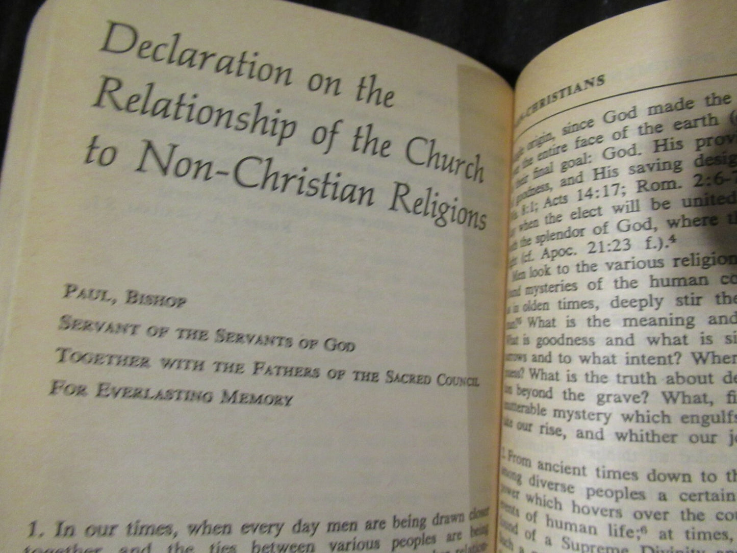 THE DOCUMENTS OF VATICAN II, Walter M. Abbott (1966) vintage paperback