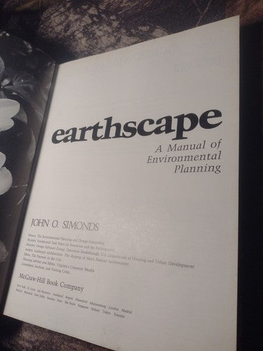 Earthscape: A Manual of Environmental Planning by John Simonds -Hardcover 1977