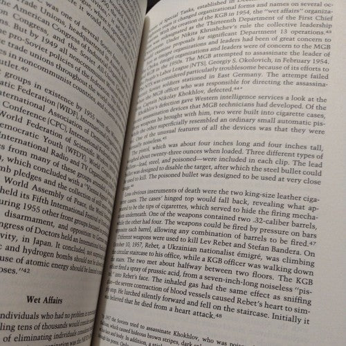 A Century of Spies : Intelligence in the Twentieth Century by Jeffery Richelson