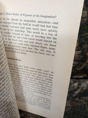 White Holes: Cosmic Gushers in the Universe by John Gribbin 1978 Ex Libris
