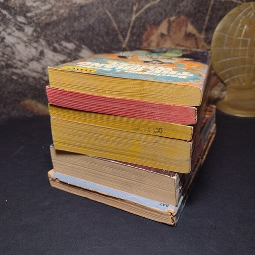 Science Fiction / Fantasy Paperback Bundle -6 Books -Thendara House -Cat-a-lyst