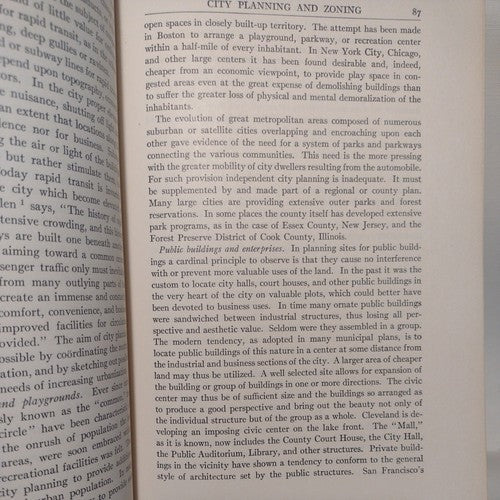 Urban Sociology by E.E. Muntz -Hardcover -1st 1938 -Comp. Professional Copy