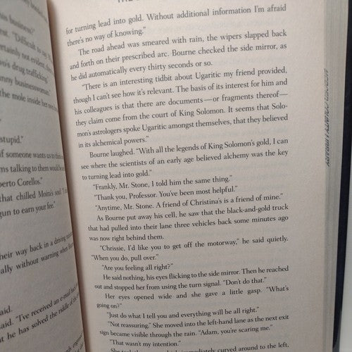 Robert Ludlum's: The Bourne Objective by Eric Van Lustbader 2010, HC 1st Edition