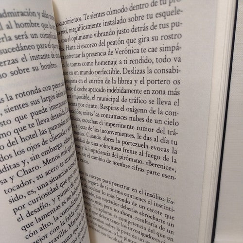 Dulce Objeto De Amor by Raul Guerra Garrido -1990 -Hardcover Rectangulo -Spanish