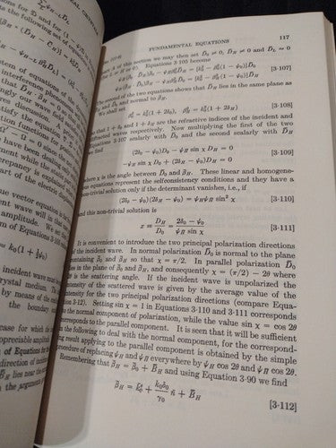 Theory Of X-ray Diffraction In Crystals, William H. Zachariasen (1967) ..