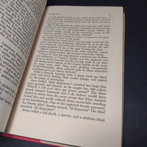 A Specter Is Haunting Texas by Fritz Leiber -1968 -Hardcover -Book Club Edition