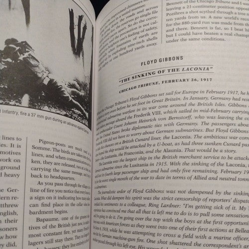 Dispatches from the Front : A History of the American War Correspondent