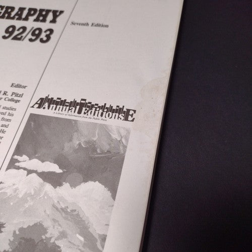 Annual Editions: Geography 92/93 -Paperback -7th Edition -Geographic Science
