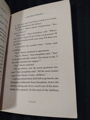 The Wide Window by Lemony Snicket