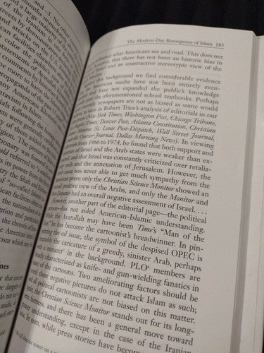 Turning Points in World History Ser.: The Spread of Islam by Clarice Swisher