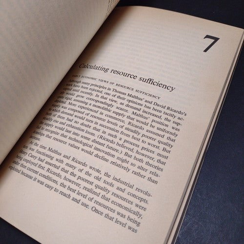 Problems of American Society: Governing Nature by Earl F. Murphy -Paperback 1970