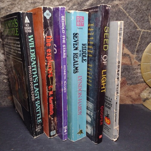 Science Fiction / Fantasy Paperback Bundle -6 Books -The Explorers, Space Tug...