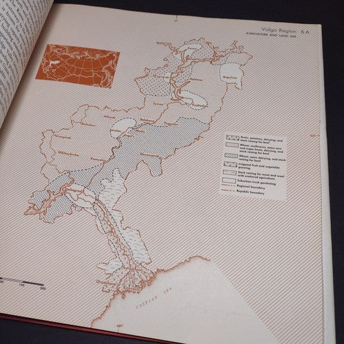 Economic Atlas of The Soviet Union by George Kish -1960 -Hardcover -Vintage