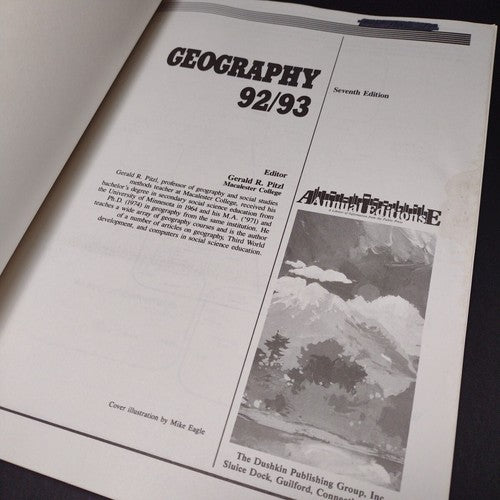Annual Editions: Geography 92/93 -Paperback -7th Edition -Geographic Science