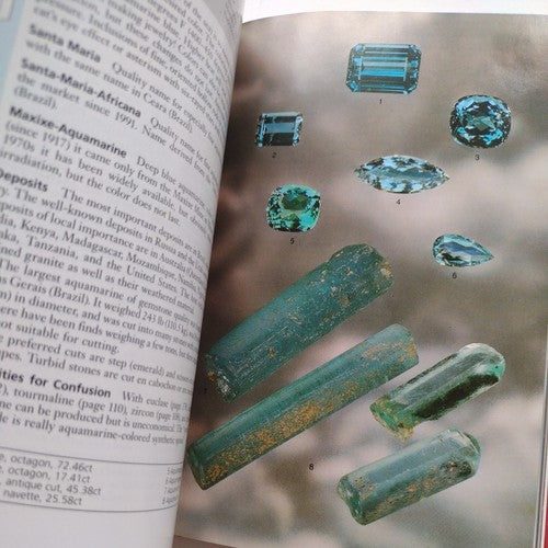 Gemstones of the World by Walter Schumann (1997, Hardcover, Expanded,Revised