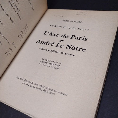 L'Axe de Paris et Andre Le Notre, Pierre Devillers -French Paperback 1995