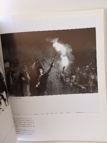 PHOTOGRAPHERS AND THEIR IMAGES By Fiona Mcghee & Fi Mcghee 1st Edition