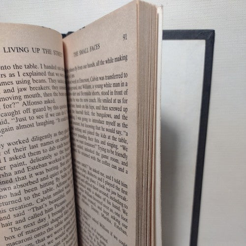 Living Up The Street (Laurel-Leaf Books) by Gary Soto library binding