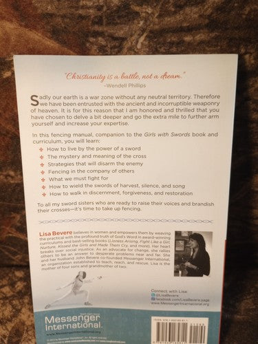 Girls with Swords Fencing Manual by Lisa Bevere (2013, Trade Paperback)