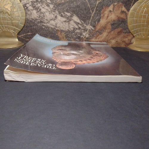 TREASURES OF ANCIENT NIGERIA By Ekpo Eyo -Paperback -1982 3rd Print -Acceptable