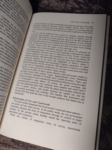 Haciendas and Economic Development: Mexico At Independence by Richard Lindley