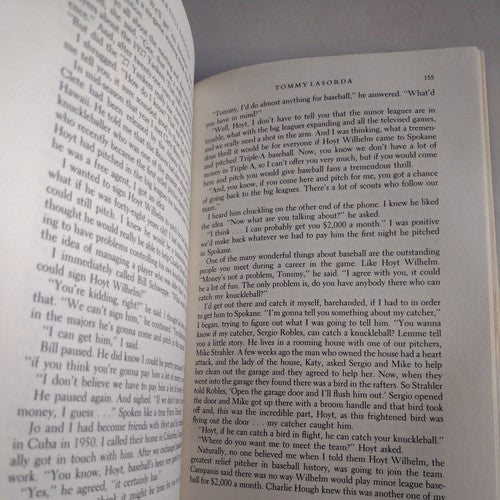 The Artful Dodger by David Fisher and Tommy Lasorda -1985 Hardcover -Baseball