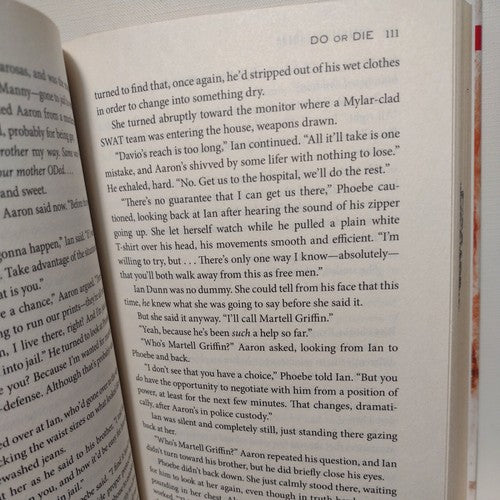 Do or Die : Reluctant Heroes by Suzanne Brockmann (2014, Hardcover)