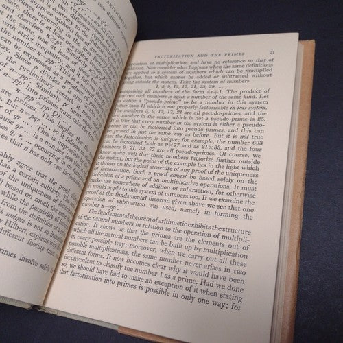The Higher Arithmetic by H. Davenport -Hardcover -1952 -1st Publishing vg
