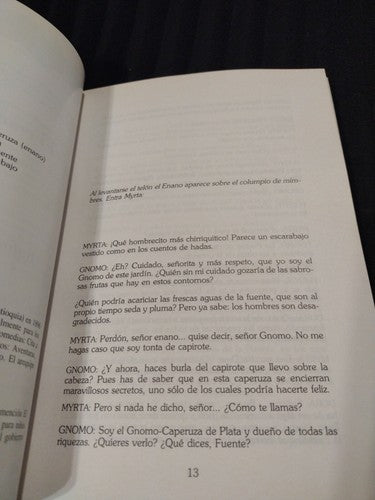 Juguetes De Salon, El Teatro De Los Ninos (1993) Paperback novel spanish