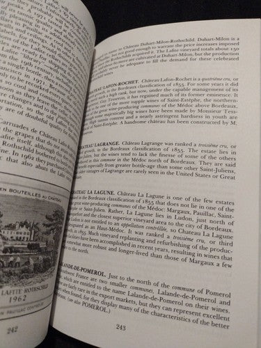 NYT The New York Times Book of Wine by Terry Robards 1977 - Paperback - Vintage