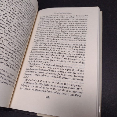 Ian Fleming's Master Spy: James Bond In Broken Claw by John Gardner -1990 -HCDJ