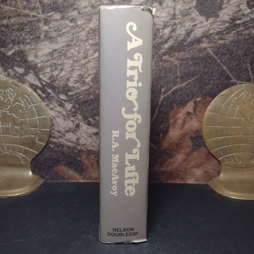 A Trio for Lute by R.A. MacAvoy  -1984 -Book Club Edition -Hardcover -Fantasy