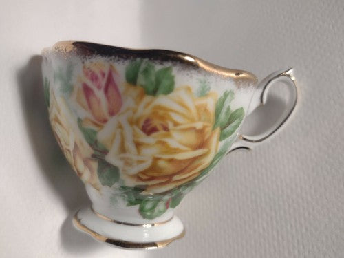 Royal Albert Teacup, England Tea Rose Pattern, Bone China, England