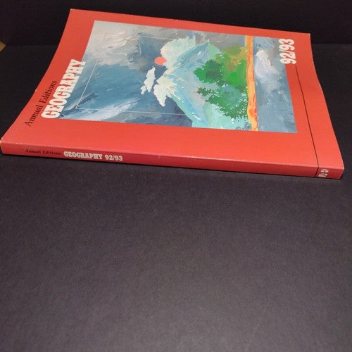 Annual Editions: Geography 92/93 -Paperback -7th Edition -Geographic Science