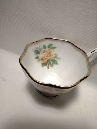 Royal Albert Teacup, England Tea Rose Pattern, Bone China, England