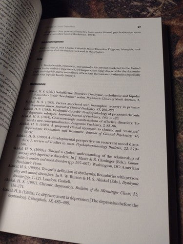 Dysthymia and the Spectrum of Chronic Depressions, Hagop Akiskal -Hardcover 1997