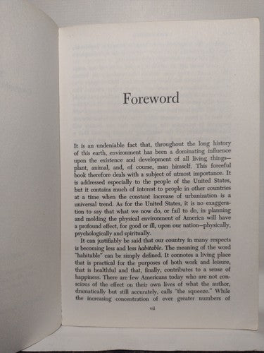 The Squeeze: Cities Without Space By Edward Higbee -1960 -PB -Economics