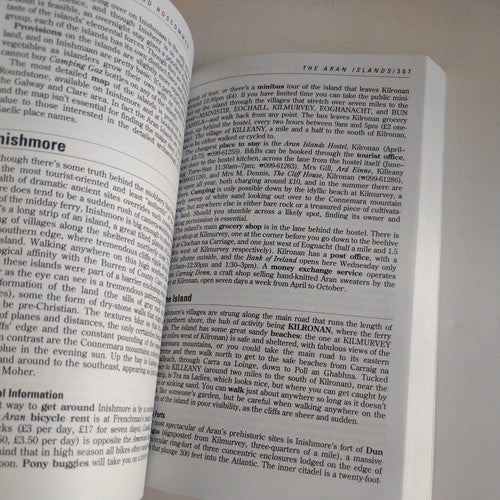 The Real Guides Ser.: Real Guide by Kate Baillie (1990, Trade Paperback)