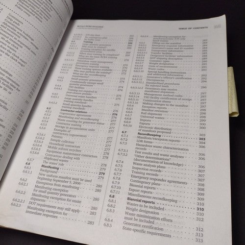 McCoy's RCRA Unraveled 2009 Edition -Paperback Ex Libris Pre-Owned