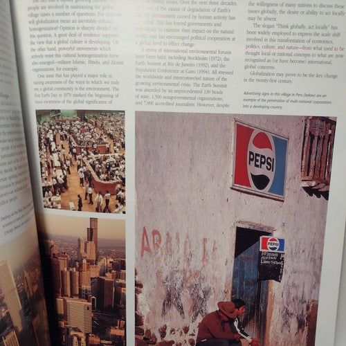 Geographica The Complete Illustrated Atlas of the World Hardcover 1999 Lg Format