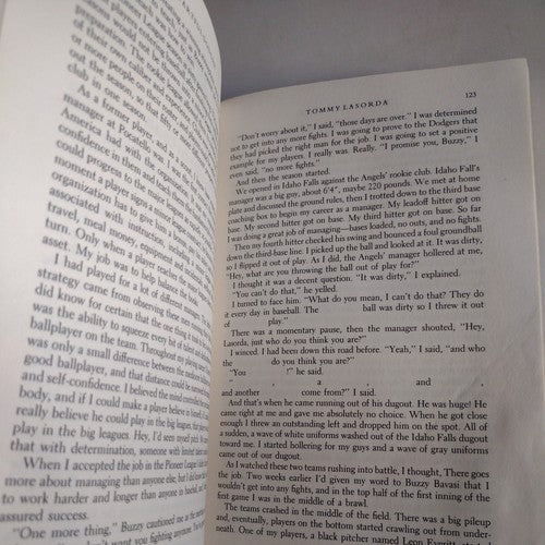 The Artful Dodger by David Fisher and Tommy Lasorda -1985 Hardcover -Baseball