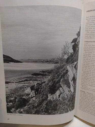 The Scottish Highlands by John A. Lister -1977 -HCwDJ -Illustrated -ExLibrary