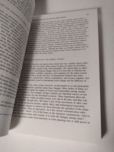 Systems of Cities: Readings on Structure, Growth, and Policy by L.S. Bourne 1978