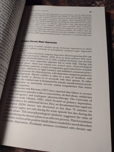 Dysthymia and the Spectrum of Chronic Depressions, Hagop Akiskal -Hardcover 1997