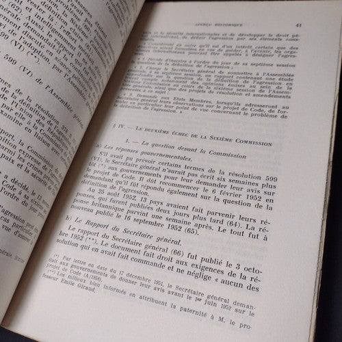 La Definition De L'Agression, Eugene Aroneanu -1958 -French Paperback
