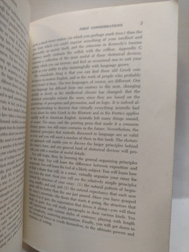 The Complete Stylist By Sheridan Baker -1976 -PB -3rd Print 2nd Ed. -Ex Library
