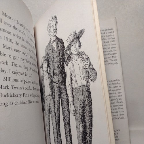 MARK TWAIN BY CHARLES GRAVES / A SEE AND READ BEGINNING TO READ BIOGRAPHY 1972