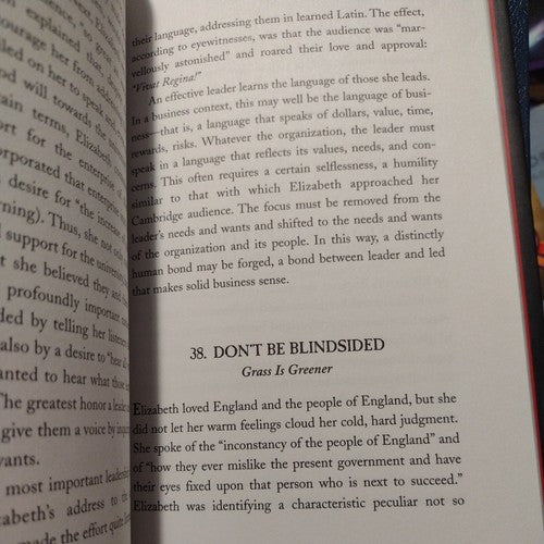 Elizabeth I, CEO : Strategic Lessons from the Leader Who Built an Empire 1st Ed