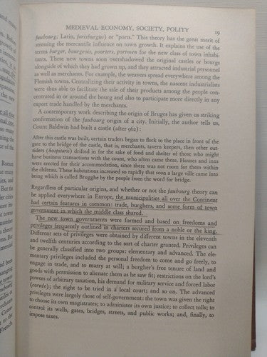 Chapters In Western Civilization: Volume 1 By Columbia University Press -1954 HC